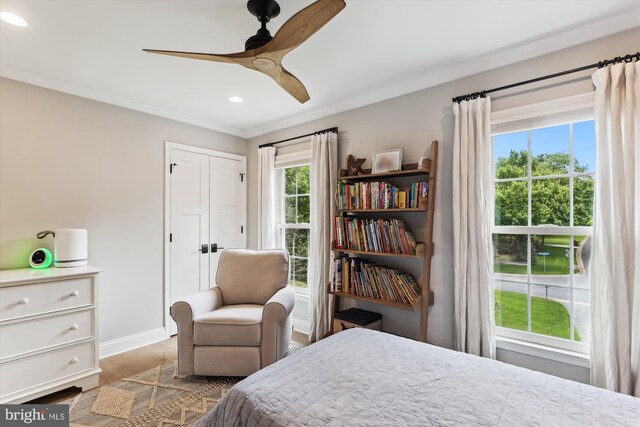 11476 Bronzedale Dr, Oakton, VA 22124 - bedroom with wood finished floors, recessed lighting, baseboards, ceiling fan, and a closet