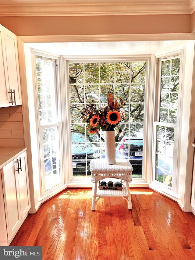 6572 Flagmaker Ct, Falls Church, VA 22042 - detailed view of wood finished floors and ornamental molding