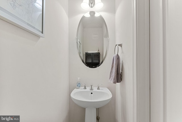 23483 Aldie Manor Ter, Ashburn, VA 20148 - bathroom featuring a sink