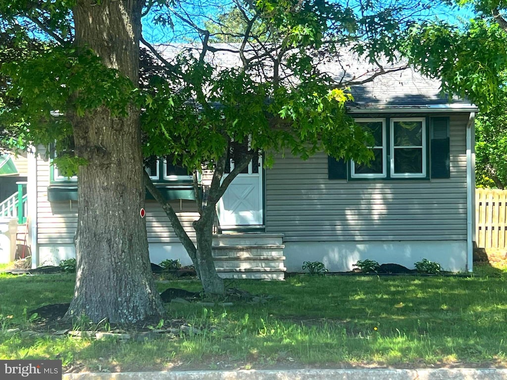 2886 Union Rd, Vineland, NJ 08361 - view of front of house featuring entry steps