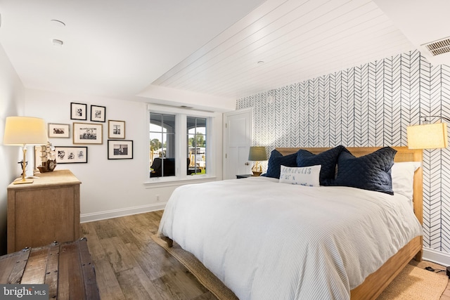17 Revell St, Annapolis, MD 21401 - bedroom featuring hardwood / wood-style flooring and wallpapered walls