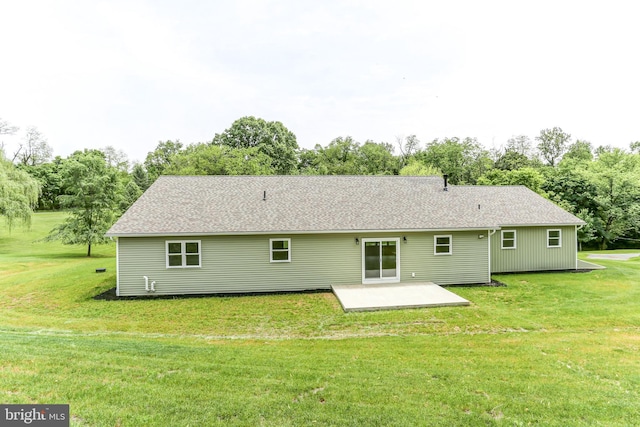 1406 Amosite Rd, Bainbridge, PA 17502 - rear view of property featuring a patio area, a yard, and view of scattered trees