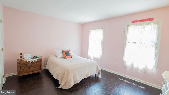1042 Country Club Rd, Camp Hill, PA 17011 - bedroom featuring dark wood finished floors