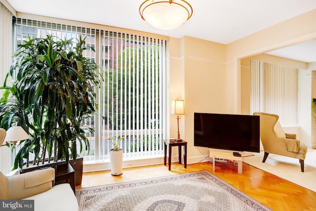 1155 23rd St NW Unit 2E, Washington, DC 20037 - view of living room