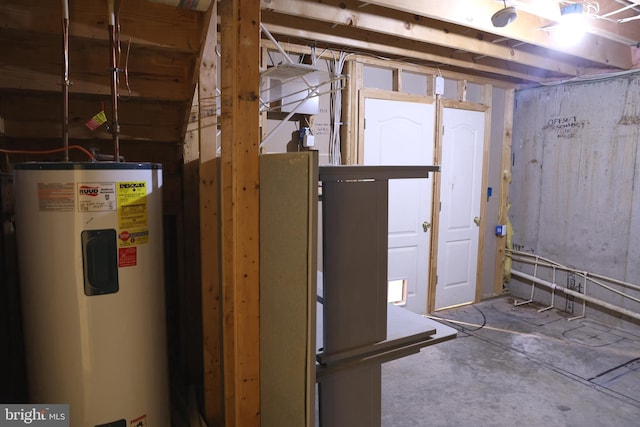 11504 Woodview Ct, Hagerstown, MD 21742 - unfinished basement with electric water heater