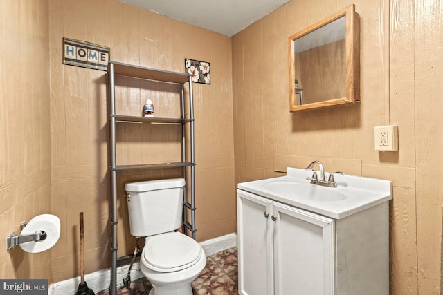 636 Elizabeth St, Beverly, NJ 08010 - bathroom featuring toilet and vanity