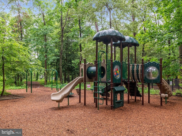275 Tolstoy Ln, Severna Park, MD 21146 - view of communal playground