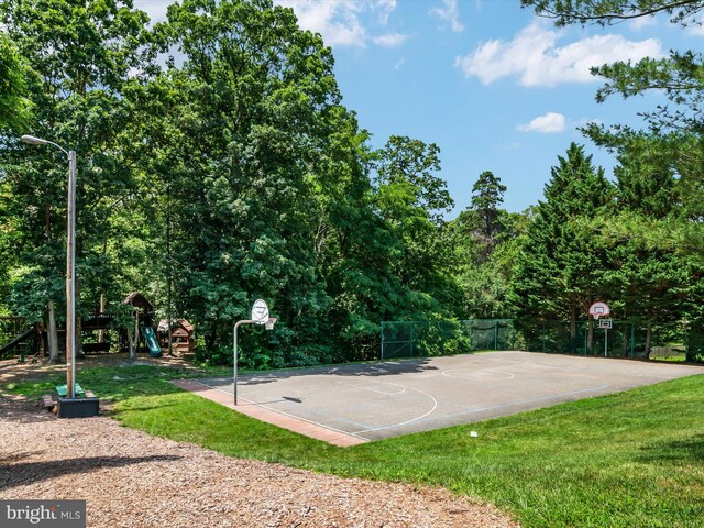 275 Tolstoy Ln, Severna Park, MD 21146 - view of sport court featuring community basketball court