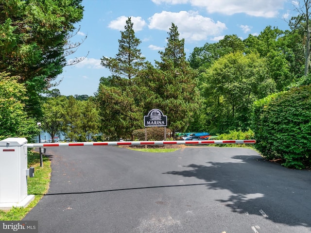 275 Tolstoy Ln, Severna Park, MD 21146 - view of street