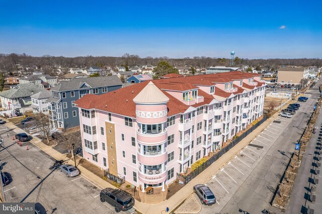 view of apartment building / complex featuring cooling unit