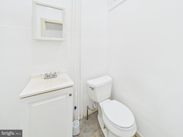 4714 Woodland Ave, Philadelphia, PA 19143 - bathroom with toilet and vanity
