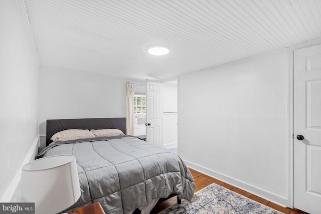 522 Creek Rd, Moorestown, NJ 08057 - bedroom with wood finished floors and baseboards