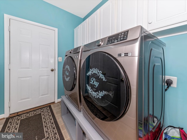 4 Jeffrey Ln, Brunswick, MD 21758 - laundry room featuring washer and dryer and cabinet space