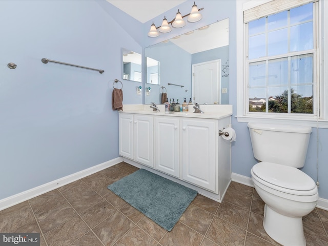 4 Jeffrey Ln, Brunswick, MD 21758 - full bath with double vanity and lofted ceiling