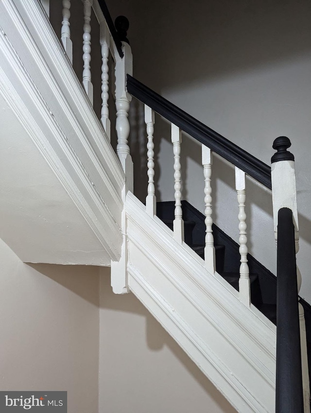 1819 W Ontario St, Philadelphia, PA 19140 - view of staircase
