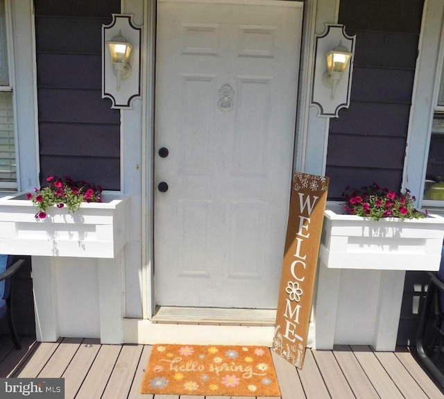 3016 Pennsylvania Ave, Lansdowne, MD 21227 - view of exterior entry featuring a porch