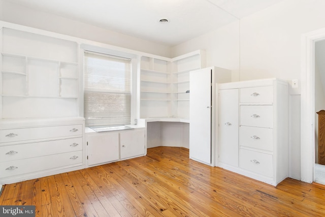 408 Frederick St, Hanover, PA 17331 - walk in closet featuring light wood finished floors