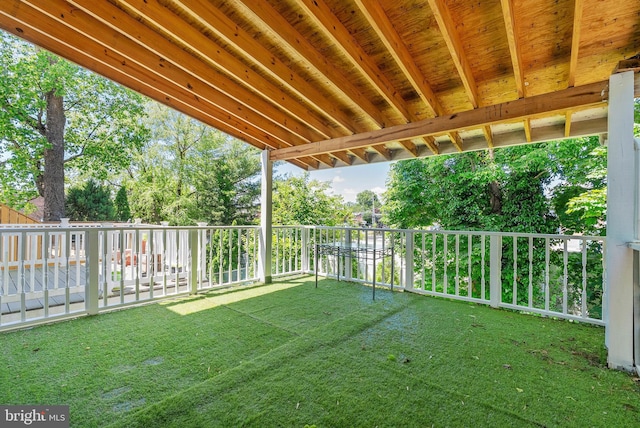 643 Saint Anthony Ln, Upper Darby, PA 19082 - view of grassy yard