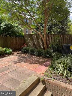 13 E Cliff St, Alexandria, VA 22301 - view of patio