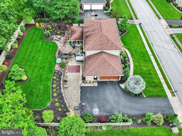 aerial view of property and surrounding area