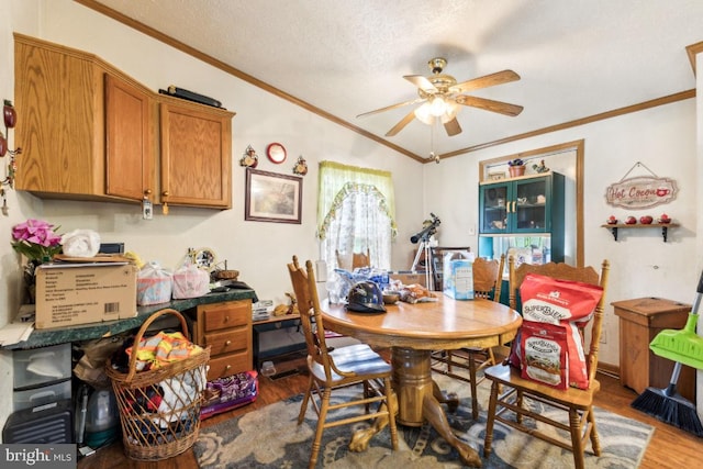 191 Youngs Dr, Front Royal, VA 22630 - dining room with wood finished floors, ceiling fan, crown molding, and a textured ceiling