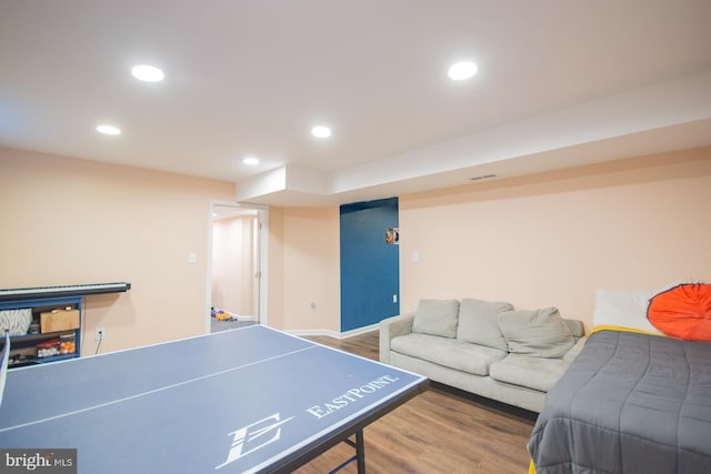 173 Tuscany Trl, Hedgesville, WV 25427 - rec room featuring wood finished floors, recessed lighting, and baseboards