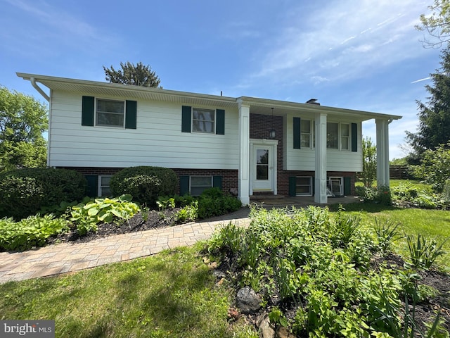 3901 Bixler Church Rd, Westminster, MD 21158 - view of split foyer home