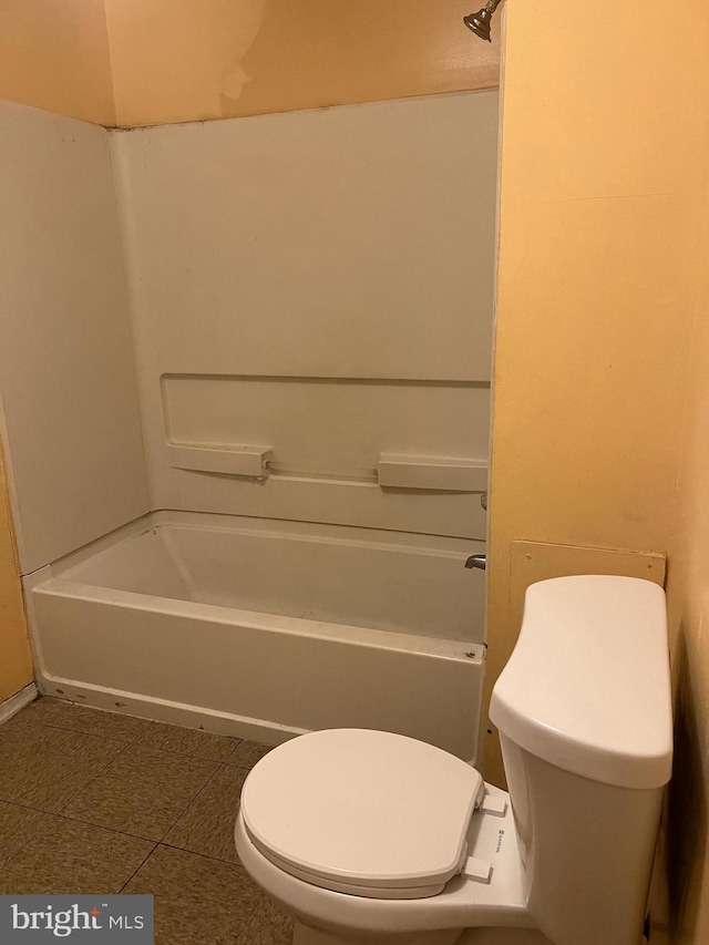 2412 N Corlies St, Philadelphia, PA 19132 - full bath with toilet and tile patterned floors