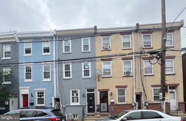 1611 N Cadwallader St, Philadelphia, PA 19122 - view of front of house with brick siding