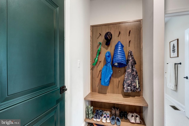 3471 Bullfrog Rd, Taneytown, MD 21787 - view of mudroom