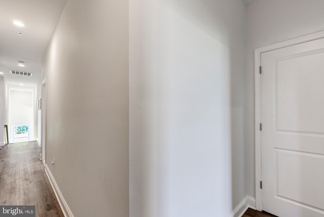 3471 Bullfrog Rd, Taneytown, MD 21787 - hall featuring wood finished floors, baseboards, and recessed lighting