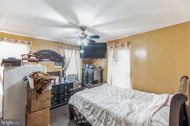 1059 N 32nd St, Camden, NJ 08105 - bedroom featuring carpet floors and ceiling fan
