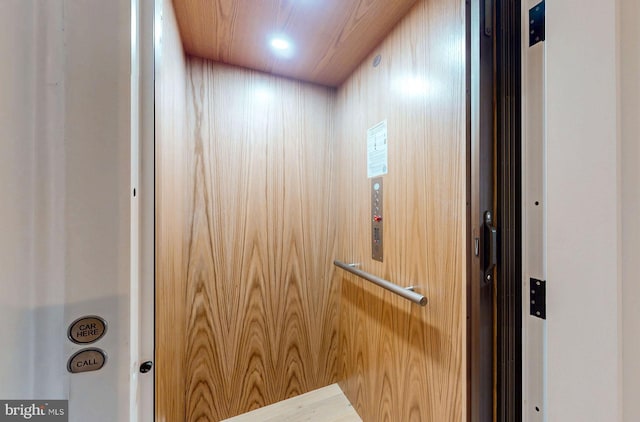 625 Bay Ave, Ocean City, NJ 08226 - view of elevator