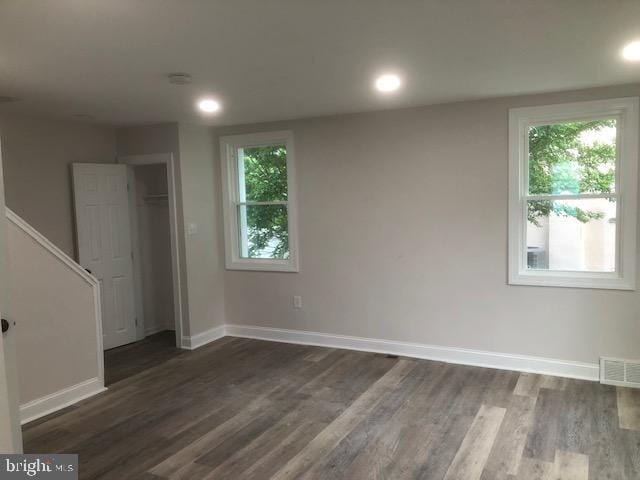 115 Buck Ln, New Castle, DE 19720 - spare room with baseboards, dark wood-style flooring, and recessed lighting