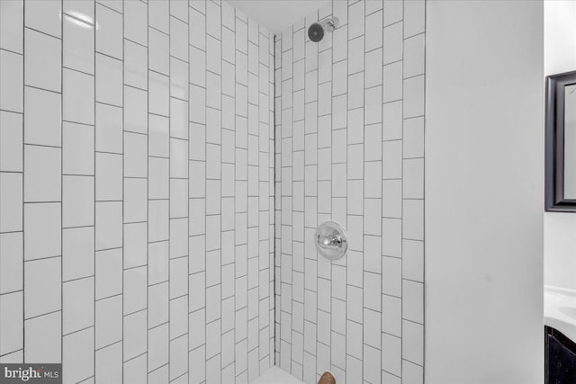 1014 N 4th St, Philadelphia, PA 19123 - full bathroom featuring a tile shower