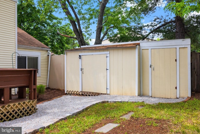 370 Juniper Ct, Herndon, VA 20170 - view of shed with fence
