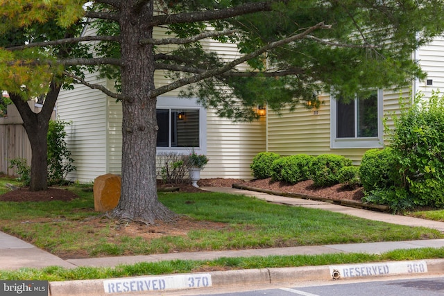 370 Juniper Ct, Herndon, VA 20170 - view of side of property