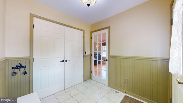 38 Ward Ave, Audubon, NJ 08106 - entrance foyer featuring wainscoting and light tile patterned floors