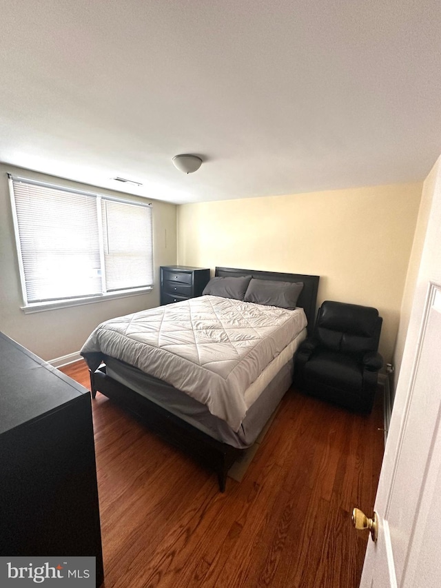 912 Evesham Ave, Baltimore, MD 21212 - bedroom featuring dark wood-style flooring