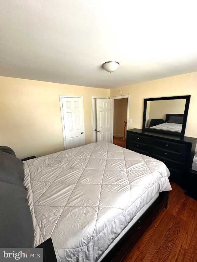 912 Evesham Ave, Baltimore, MD 21212 - bedroom with wood finished floors