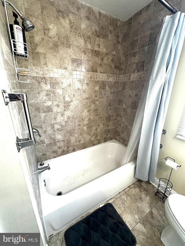 912 Evesham Ave, Baltimore, MD 21212 - bathroom with shower / bath combo and toilet