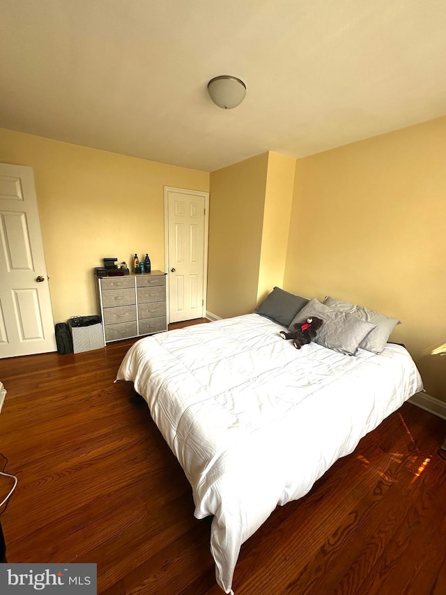 912 Evesham Ave, Baltimore, MD 21212 - bedroom with dark wood-style floors