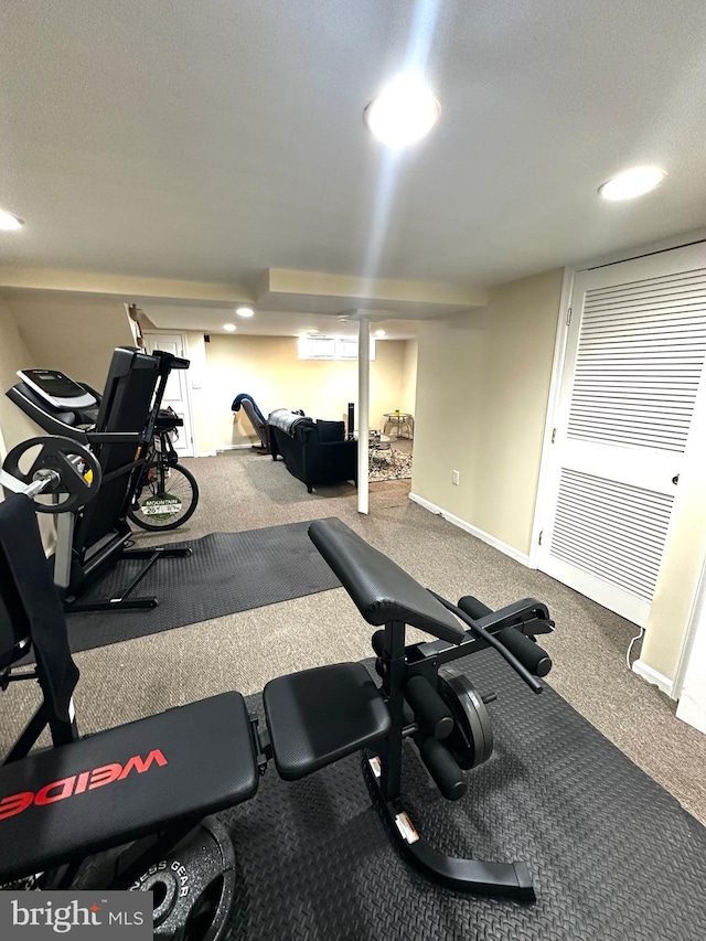 912 Evesham Ave, Baltimore, MD 21212 - workout room with carpet floors and recessed lighting