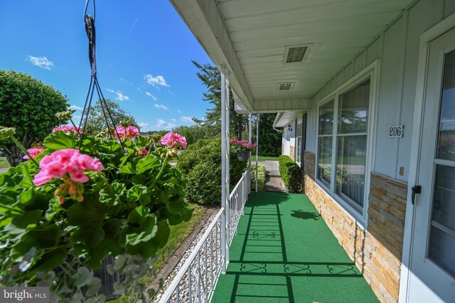 206-208 N 10th St, Oakland, MD 21550 - view of balcony