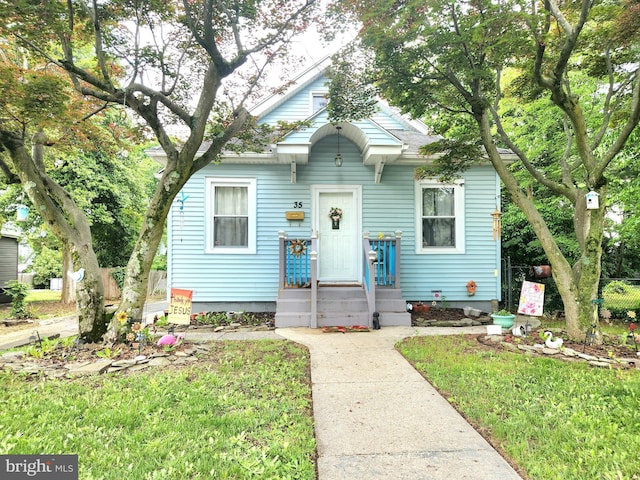 35 W Montrose St, Vineland, NJ 08360 - view of bungalow-style home