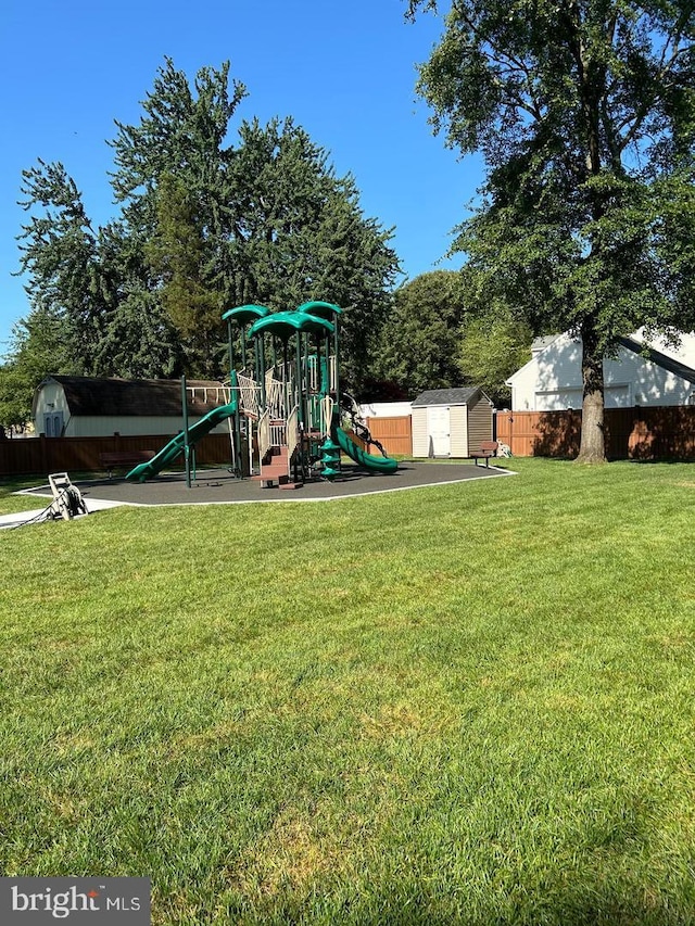 780 Cotswolde Quay Ct, Severna Park, MD 21146 - communal playground with a storage unit and an outdoor structure