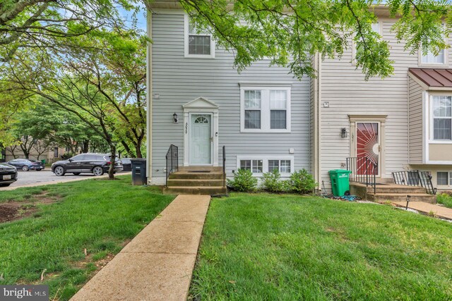 multi unit property with a front lawn