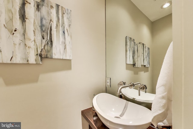 1324 10th St NW, Washington, DC 20001 - bathroom featuring a sink