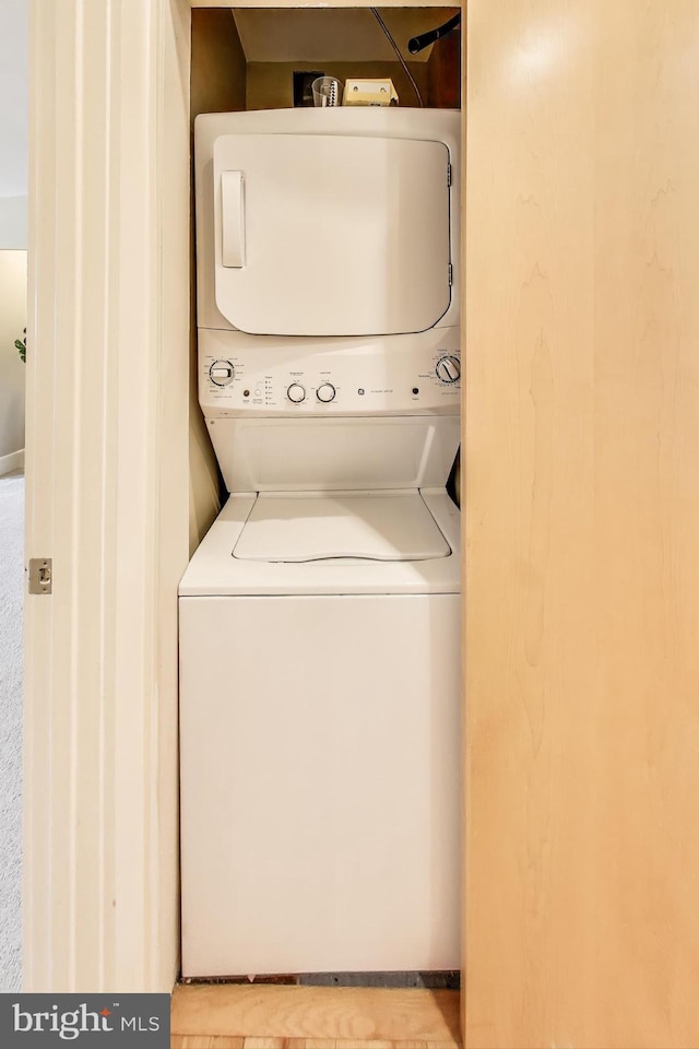 1324 10th St NW, Washington, DC 20001 - clothes washing area with stacked washer / dryer