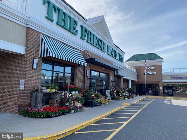 1647 Preston Rd, Alexandria, VA 22302 - view of commercial property with uncovered parking